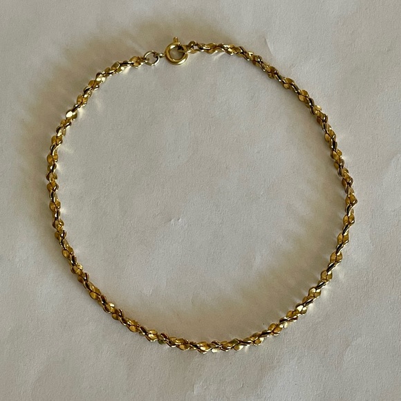 Vintage Goldtone Chain Bracelet 8” - Picture 4 of 6